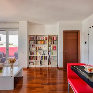https://celio-11-appartamento-con-terrazzo.it-lombardy.com